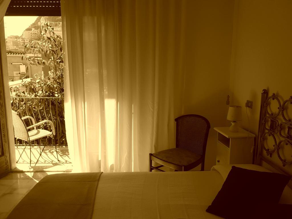 Andros *